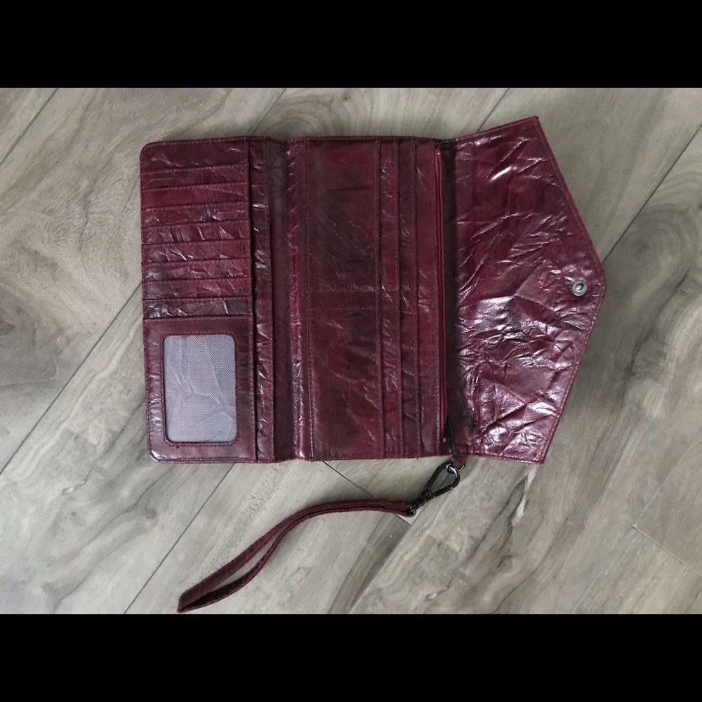Matt & Nat Wallet - Picture 2 of 5